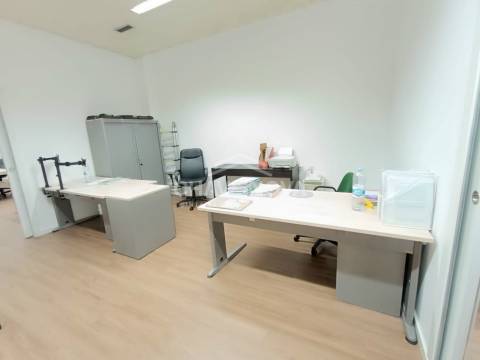 Escritório  Venda em Lordelo do Ouro e Massarelos,Porto