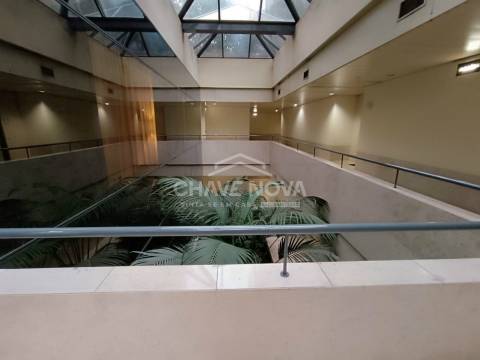 Escritório  Venda em Lordelo do Ouro e Massarelos,Porto