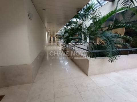 Escritório  Venda em Lordelo do Ouro e Massarelos,Porto