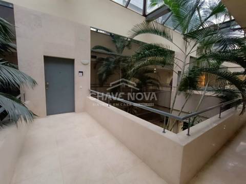 Escritório  Venda em Lordelo do Ouro e Massarelos,Porto