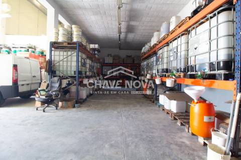 Armazém  Venda em Fânzeres e São Pedro da Cova,Gondomar