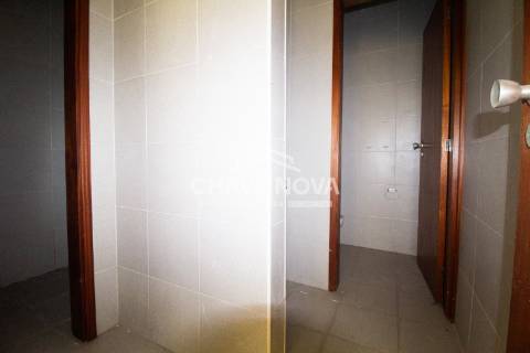 Armazém  Venda em Fânzeres e São Pedro da Cova,Gondomar