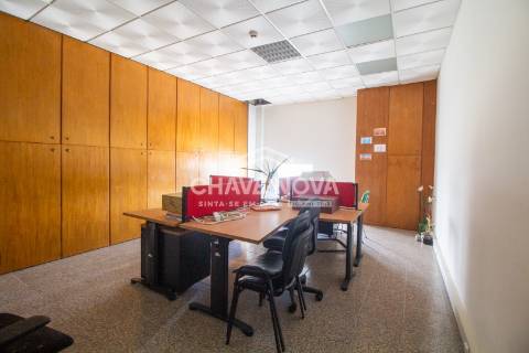 Armazém  Venda em Fânzeres e São Pedro da Cova,Gondomar