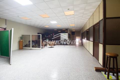 Armazém  Venda em Fânzeres e São Pedro da Cova,Gondomar