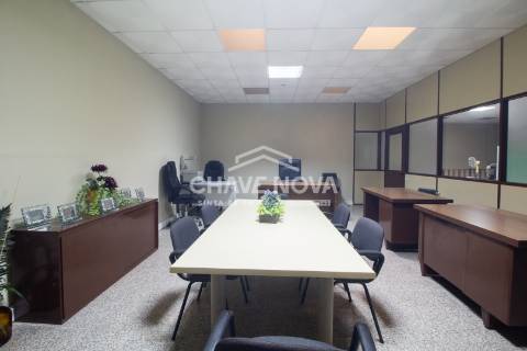 Armazém  Venda em Fânzeres e São Pedro da Cova,Gondomar