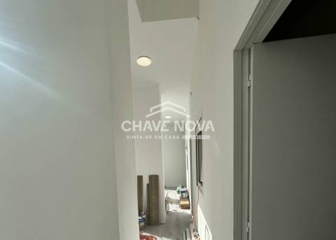 Loja  Venda em Alto do Seixalinho, Santo André e Verderena,Barreiro