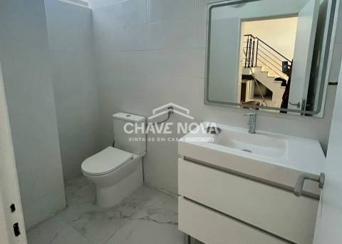 Loja  Venda em Alto do Seixalinho, Santo André e Verderena,Barreiro