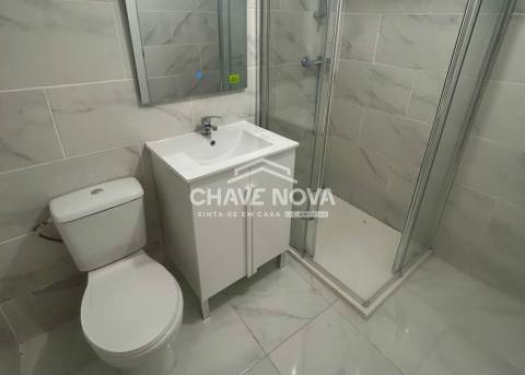 Loja  Venda em Laranjeiro e Feijó,Almada