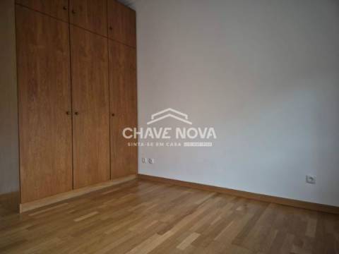 Apartamento T2 Arrendamento em Campo de Ourique,Lisboa