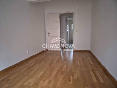 Apartamento T2 Arrendamento em Campo de Ourique,Lisboa