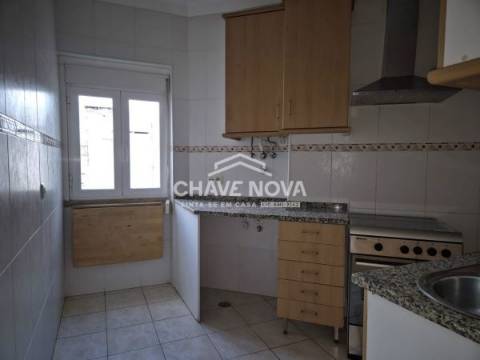 Apartamento T2 Arrendamento em Campo de Ourique,Lisboa