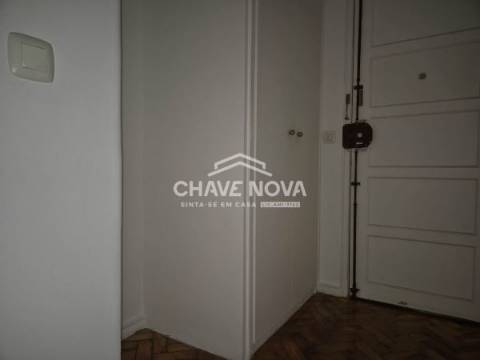 Apartamento T2 Arrendamento em Campo de Ourique,Lisboa