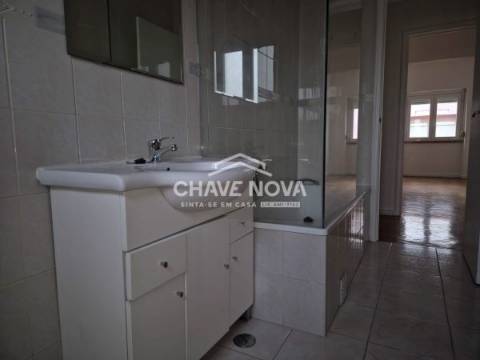 Apartamento T2 Arrendamento em Campo de Ourique,Lisboa