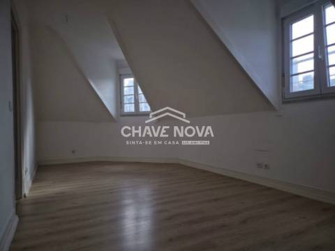 Apartamento T3 Arrendamento em Campo de Ourique,Lisboa