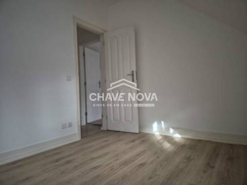 Apartamento T3 Arrendamento em Campo de Ourique,Lisboa