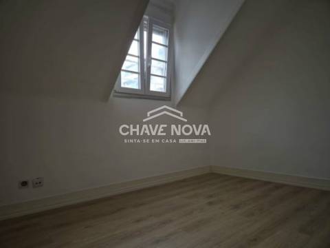 Apartamento T3 Arrendamento em Campo de Ourique,Lisboa