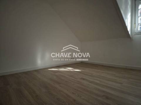 Apartamento T3 Arrendamento em Campo de Ourique,Lisboa