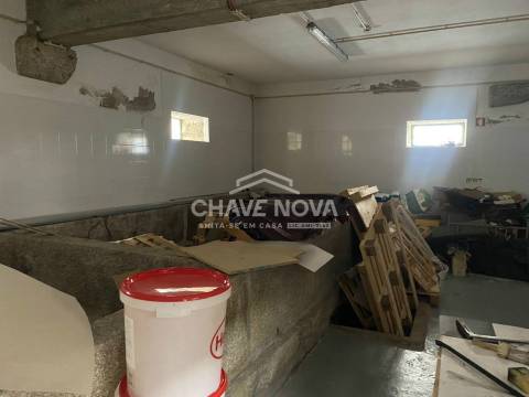 Armazém  Arrendamento em Fânzeres e São Pedro da Cova,Gondomar