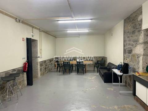 Armazém  Arrendamento em Fânzeres e São Pedro da Cova,Gondomar