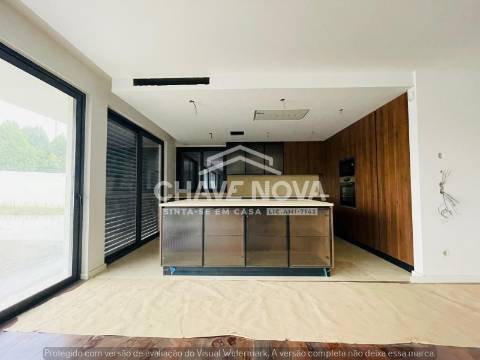 Moradia Geminada T4 Venda em Anta e Guetim,Espinho