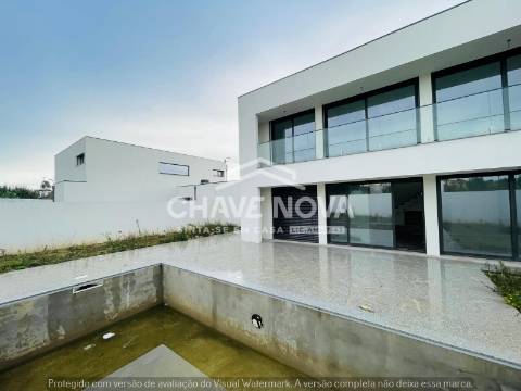 Moradia Geminada T4 Venda em Anta e Guetim,Espinho