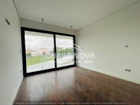 Moradia Geminada T4 Venda em Anta e Guetim,Espinho