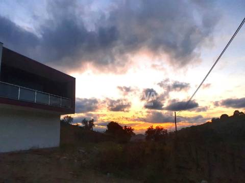 Moradia Isolada T3 Venda em Barcos e Santa Leocádia,Tabuaço