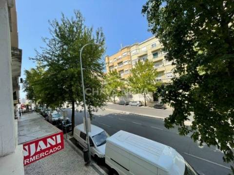 Apartamento T2 Arrendamento em Areeiro,Lisboa