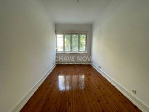 Apartamento T2 Arrendamento em Areeiro,Lisboa