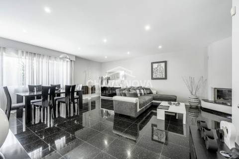 Moradia Geminada T4 Venda em Gulpilhares e Valadares,Vila Nova de Gaia