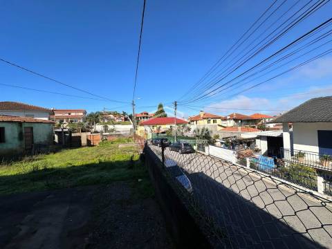 Moradia Isolada T2 Venda em Caldas de São Jorge e Pigeiros,Santa Maria da Feira