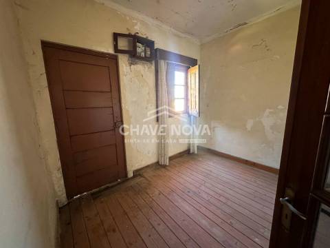 Moradia Isolada T2 Venda em Caldas de São Jorge e Pigeiros,Santa Maria da Feira