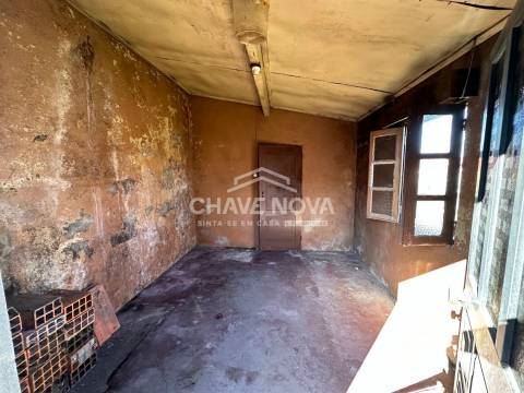 Moradia Isolada T2 Venda em Caldas de São Jorge e Pigeiros,Santa Maria da Feira