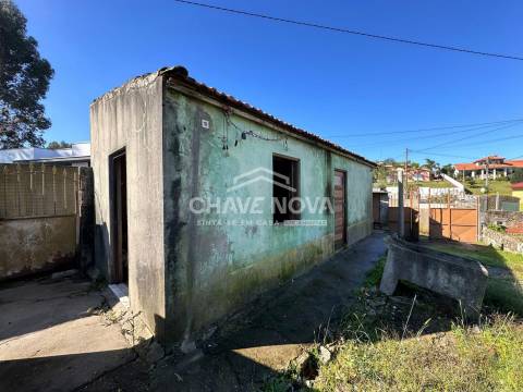 Moradia Isolada T2 Venda em Caldas de São Jorge e Pigeiros,Santa Maria da Feira