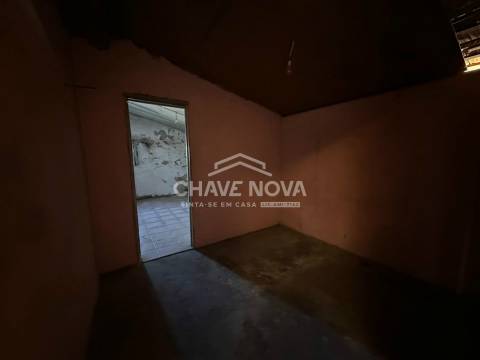 Moradia Isolada T2 Venda em Caldas de São Jorge e Pigeiros,Santa Maria da Feira