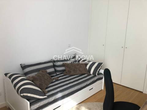 Apartamento T2 Arrendamento em Lumiar,Lisboa