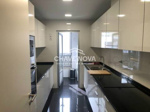 Apartamento T2 Arrendamento em Lumiar,Lisboa
