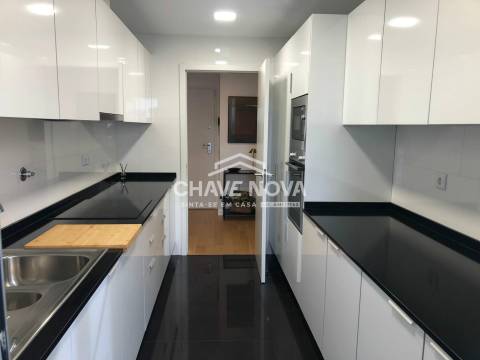 Apartamento T2 Arrendamento em Lumiar,Lisboa