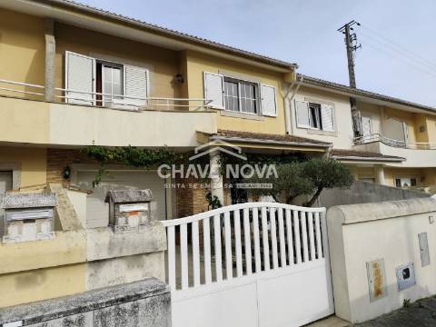 Moradia em Banda T3 Venda em Santa Maria da Feira, Travanca, Sanfins e Espargo,Santa Maria da Feira