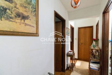 Apartamento T2 Venda em São João da Madeira,São João da Madeira