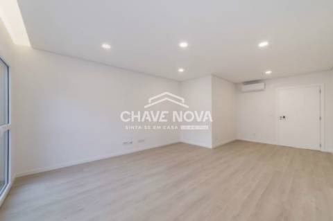 Apartamento T2 Venda em Venteira,Amadora