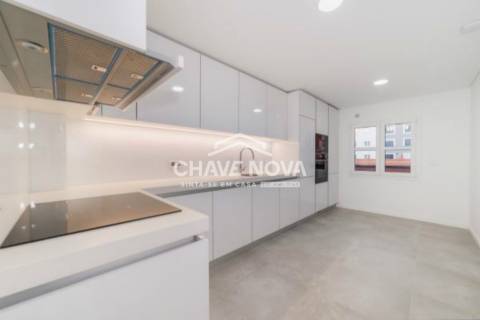 Apartamento T2 Venda em Venteira,Amadora