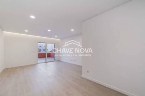 Apartamento T3 Venda em Venteira,Amadora