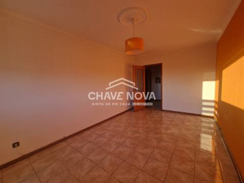 Apartamento T3 Venda em Vilar de Andorinho,Vila Nova de Gaia