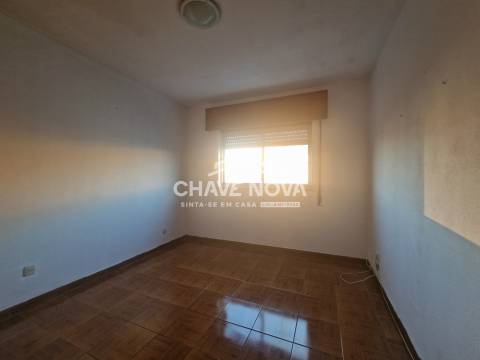 Apartamento T3 Venda em Vilar de Andorinho,Vila Nova de Gaia