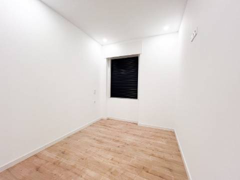 Prédio T7 Venda em Santa Marinha e São Pedro da Afurada,Vila Nova de Gaia