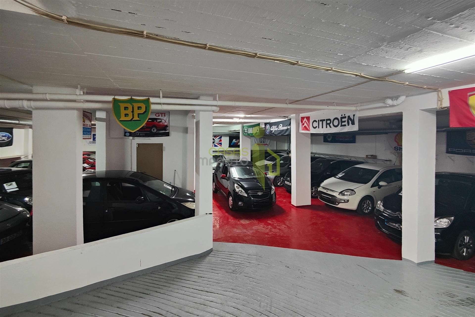 Vende-se Garagem em Rio de Mouro com 200m2