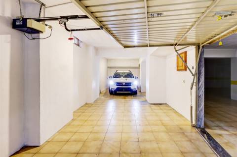 Garagem 28m2 na Anta em Agualva Cacém