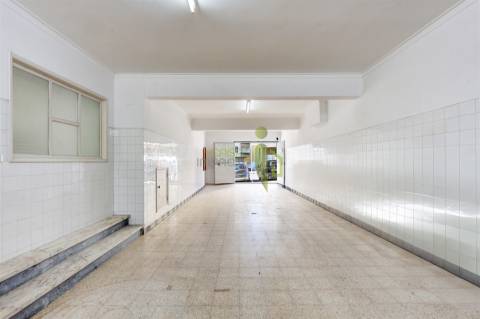 Loja T2 Venda em Agualva e Mira-Sintra,Sintra