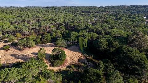 Terreno Rústico com 2360 m2 em Janas, Azenhas do Mar